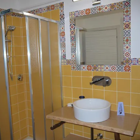 Cara Pace In Collina Per Gruppi Holiday home Montefiore Conca