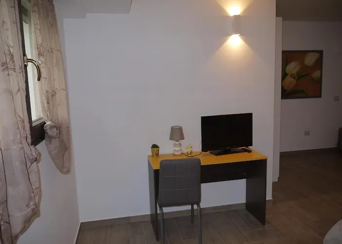 Cara Pace In Collina Per Gruppi *