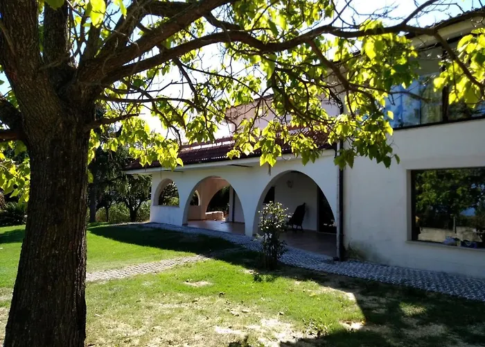 Cara Pace In Collina Per Gruppi Montefiore Conca